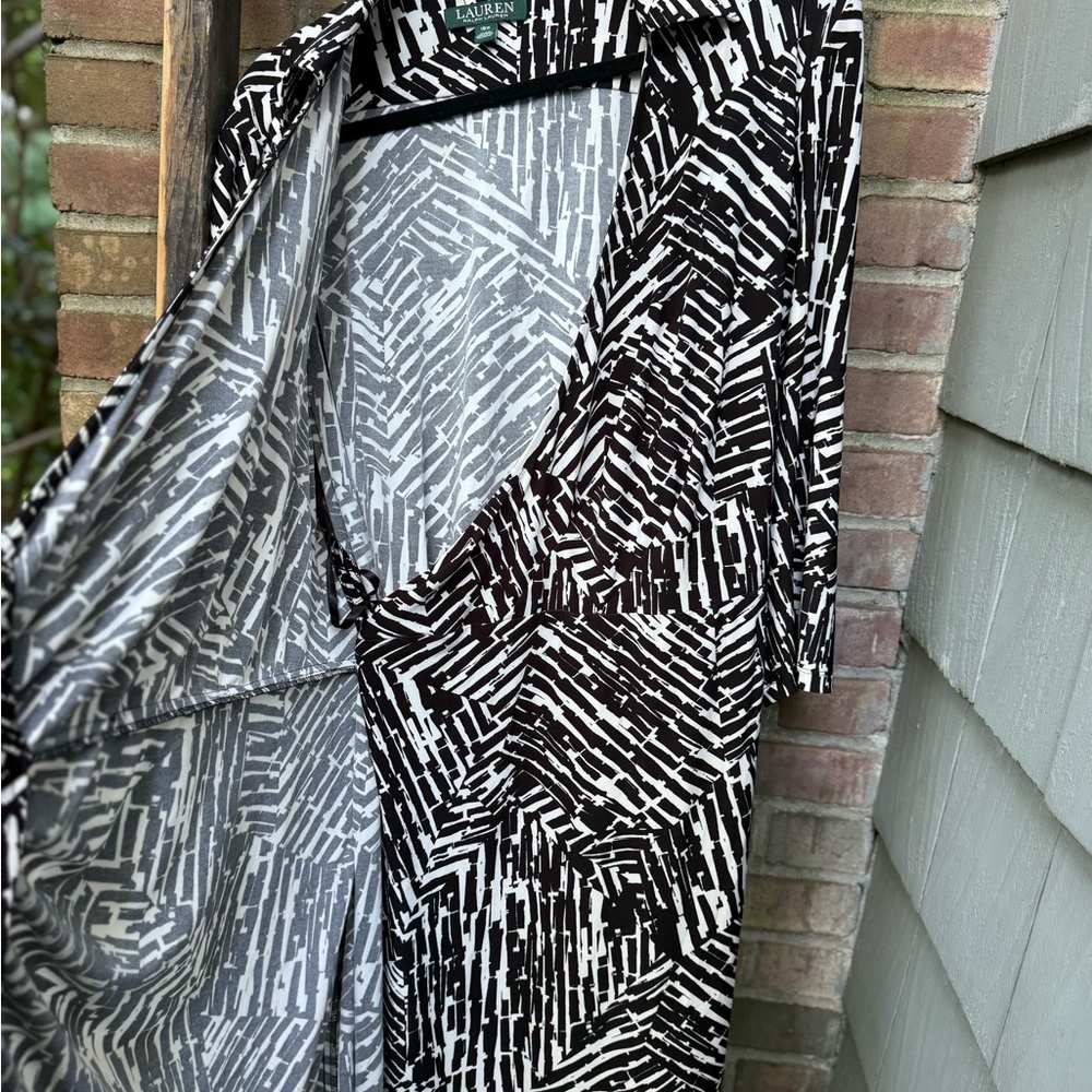 Lauren Ralph Lauren Black and White Abstract Wrap Dress - Picture 6 of 7